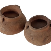 Model clay pots